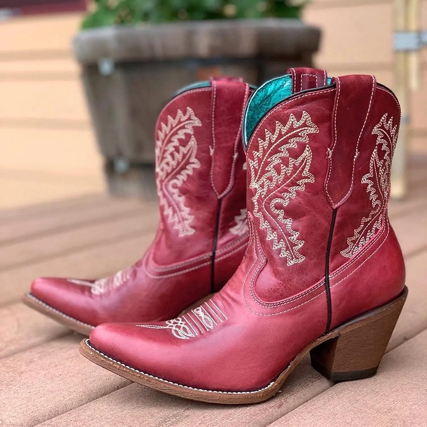 Bcshiye Women Vintage Embroidered Cowgrirl Boots Retro Short Western Ankle Boots Pointed Toe Chunky Mid Cowboy Boots