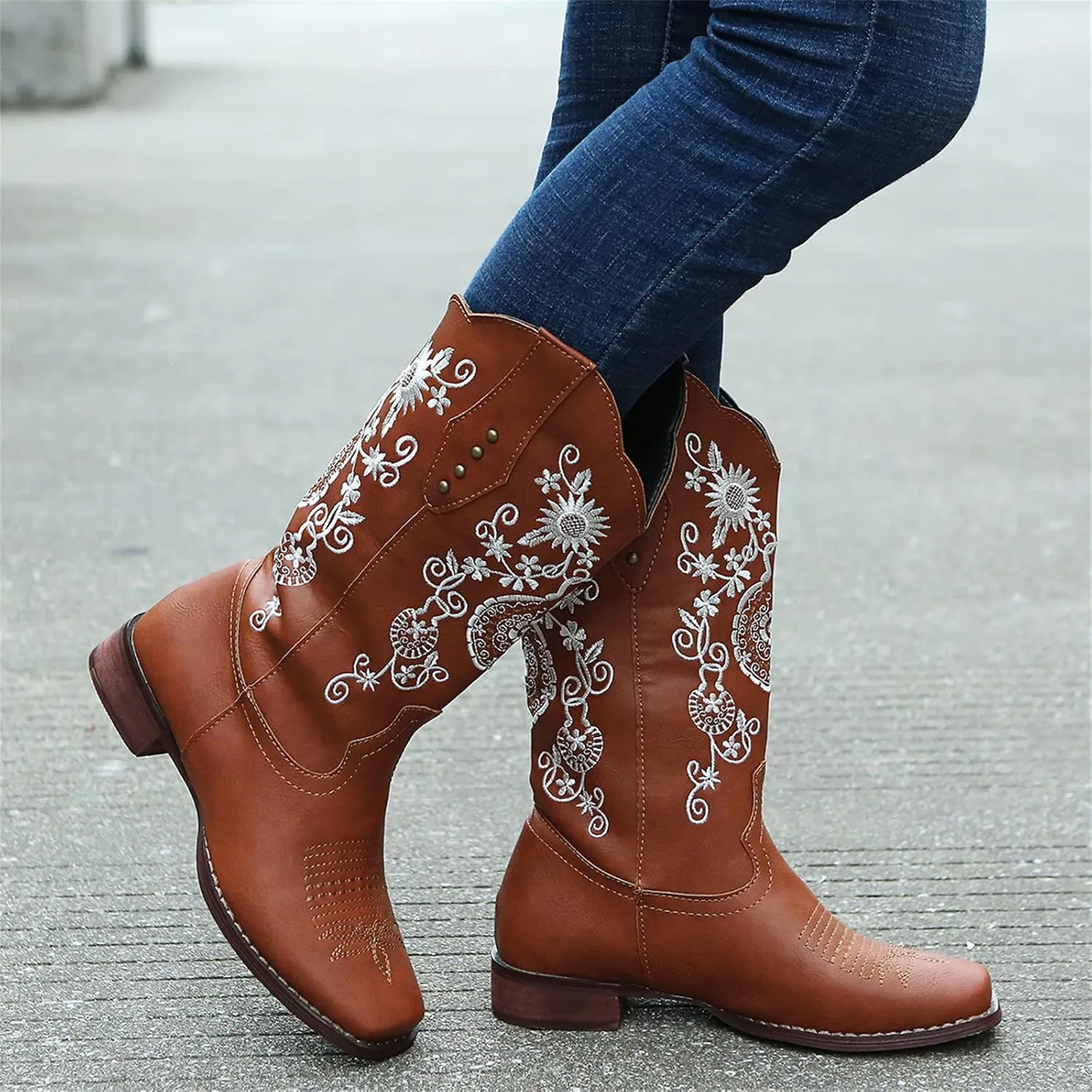 Cowboy Boots For Women Mid Calf Cowgirl Western Boots Embroidery Low Heel Knee High Chunky Heel Fashion Classic Boot Pull-On