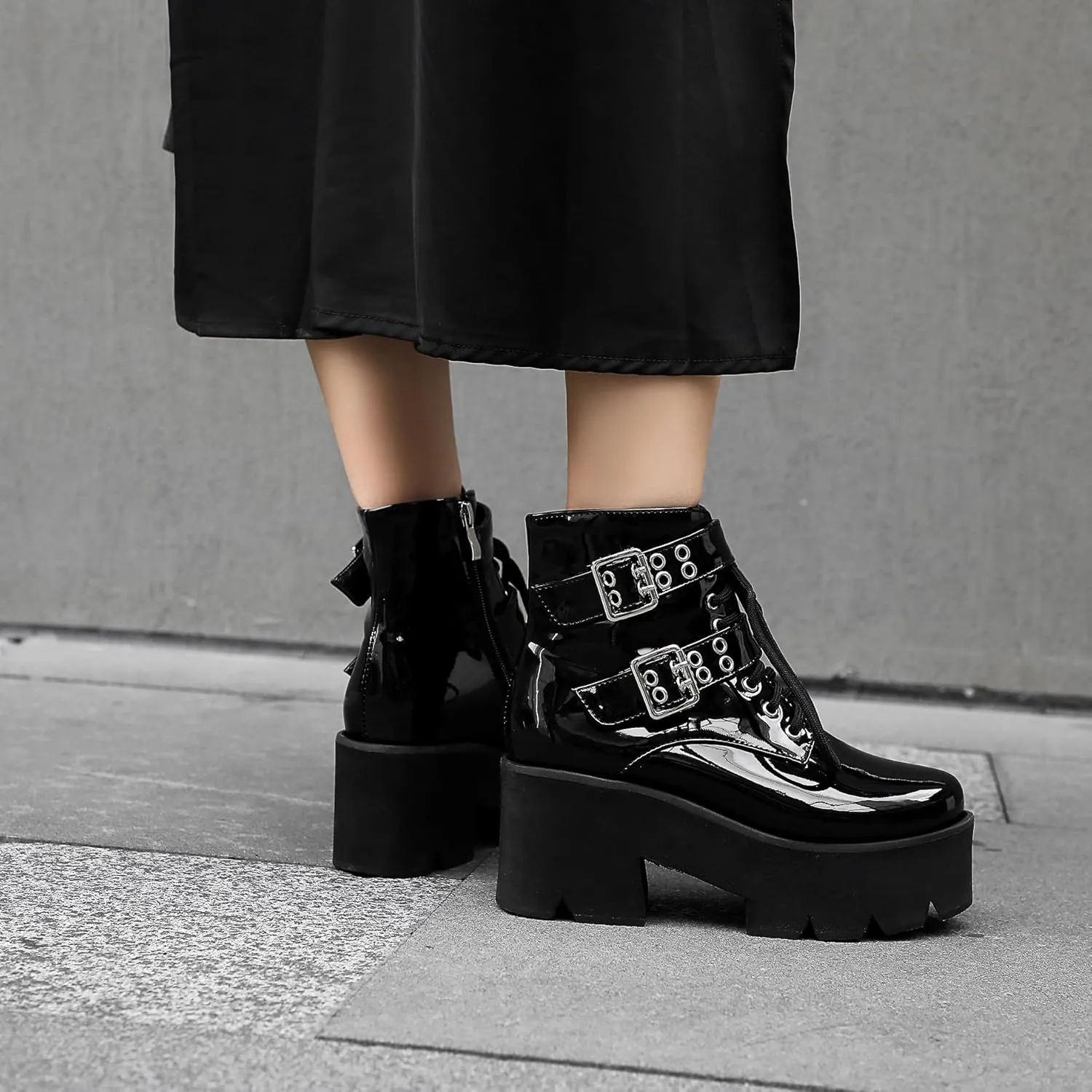 High Platform Goth Boots Chunky Heeled Combat Gothic Boots Buckle Lace Up Round Toe Ankle Booties Punk Motorcycle Boots Side Zipper Prom Rave Boots Walking Dress Wedding Shoes