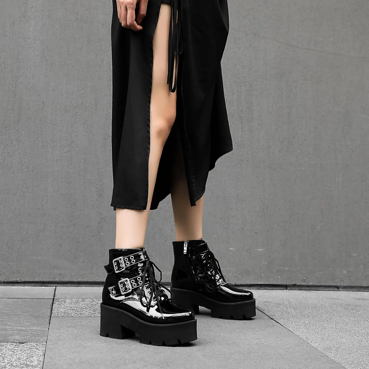 High Platform Goth Boots Chunky Heeled Combat Gothic Boots Buckle Lace Up Round Toe Ankle Booties Punk Motorcycle Boots Side Zipper Prom Rave Boots Walking Dress Wedding Shoes