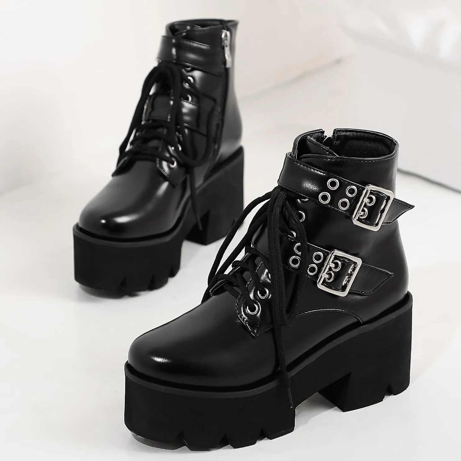 High Platform Goth Boots Chunky Heeled Combat Gothic Boots Buckle Lace Up Round Toe Ankle Booties Punk Motorcycle Boots Side Zipper Prom Rave Boots Walking Dress Wedding Shoes