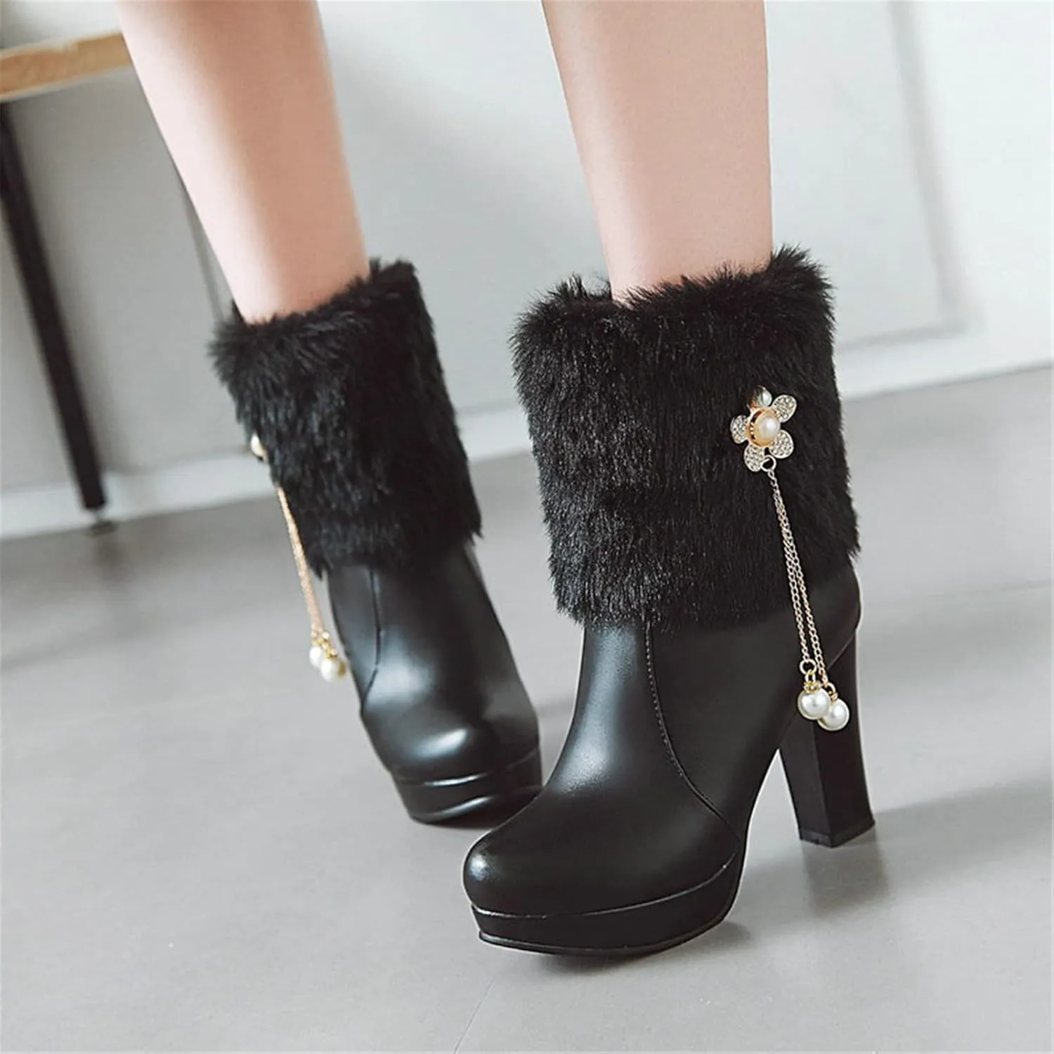 Ladies High Heels Ankle Boots Plateau Ankle Boots with Pendant Winter Lined Plush Snow Boot with Zipper Women Pu Leather Shoes