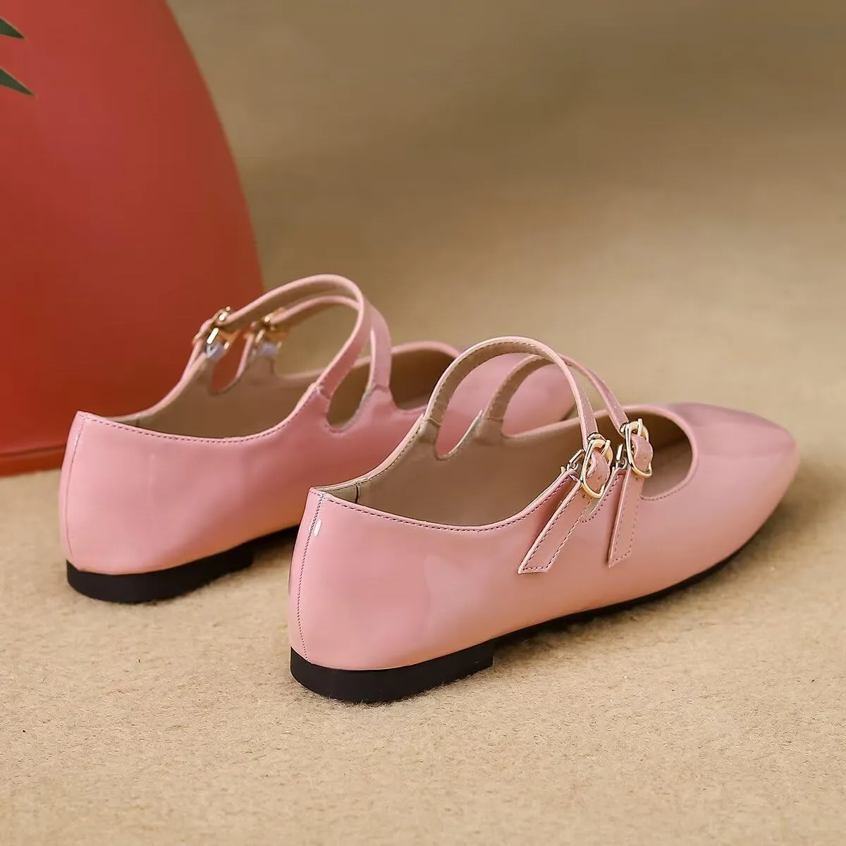 LUXINYU Mary Jane Flats for Women Dressy Retro Square Toe Ankle Strap Ballet Flats Comfortable Patent Leather Shoes