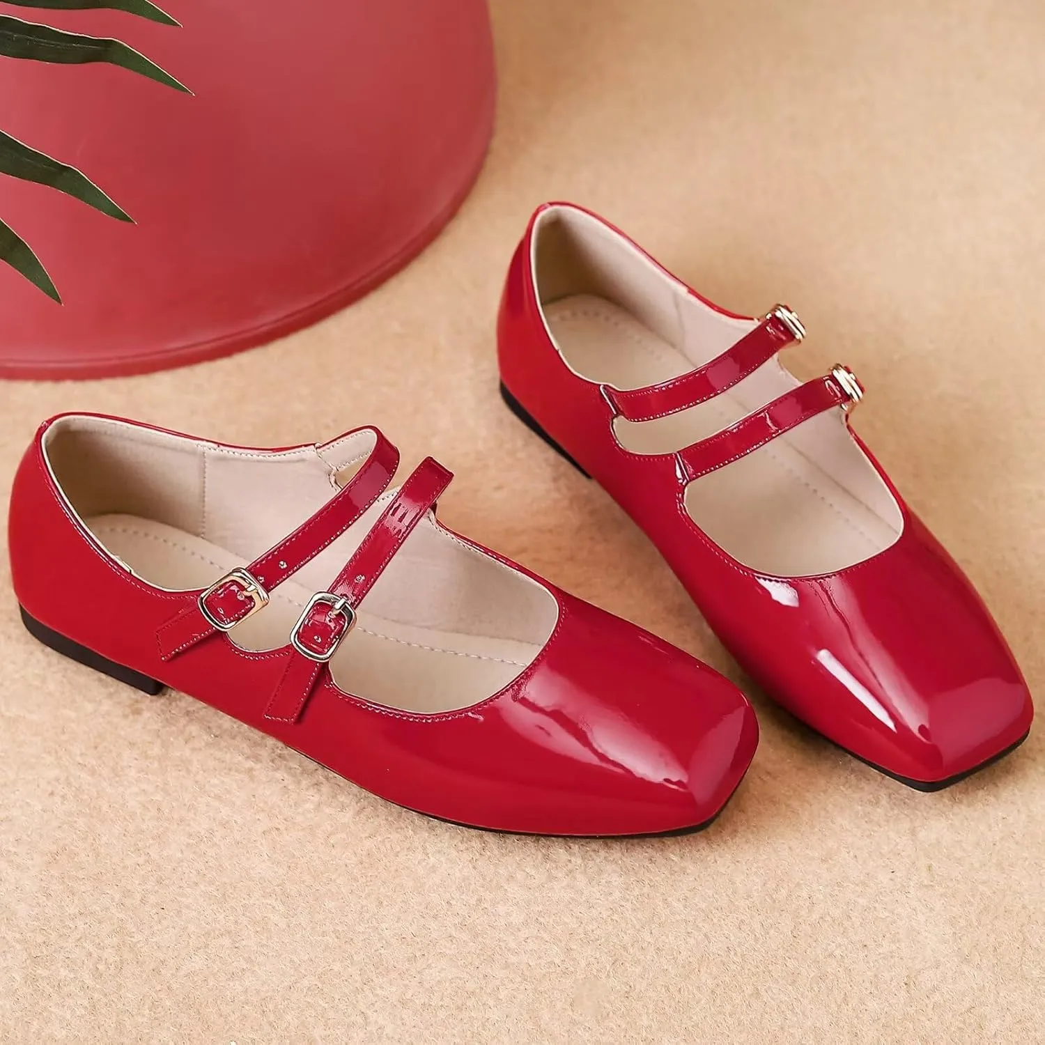 LUXINYU Mary Jane Flats for Women Dressy Retro Square Toe Ankle Strap Ballet Flats Comfortable Patent Leather Shoes