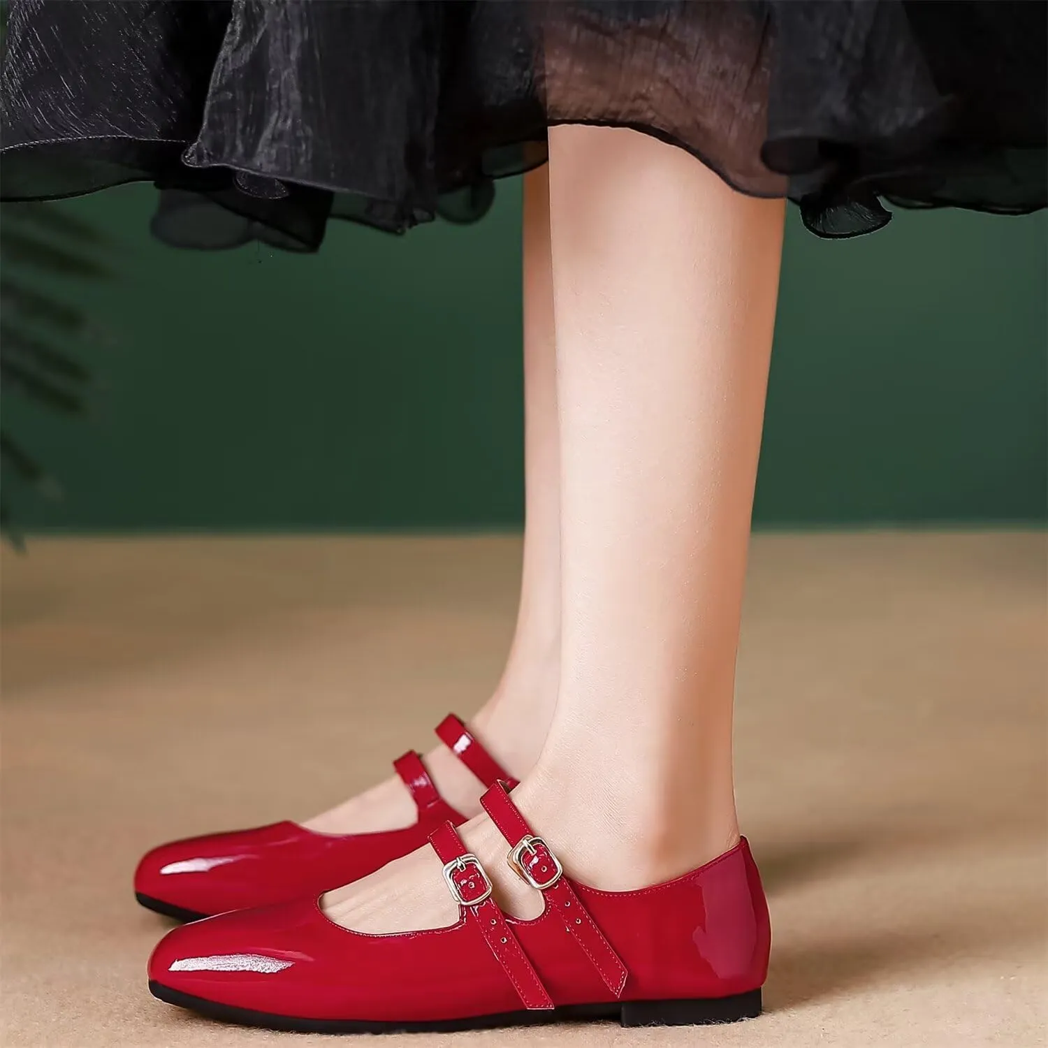 LUXINYU Mary Jane Flats for Women Dressy Retro Square Toe Ankle Strap Ballet Flats Comfortable Patent Leather Shoes