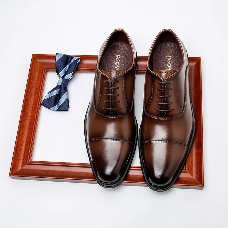 Men's Formal Wingtip Oxford Shoes - Ornate Brogue Detailing with Leather Sole for Business Conferences & Evening Galas