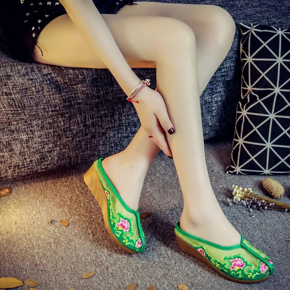 Qhome Women's Chinese Floral Embroidery Net Yarn Silk Comfortable Casual Mules House Wedge Slippers Shoes