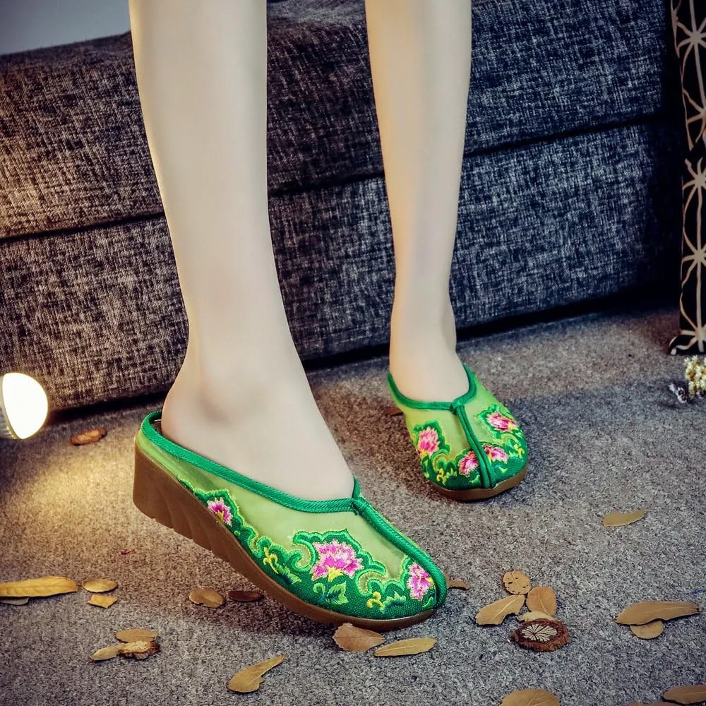 Qhome Women's Chinese Floral Embroidery Net Yarn Silk Comfortable Casual Mules House Wedge Slippers Shoes