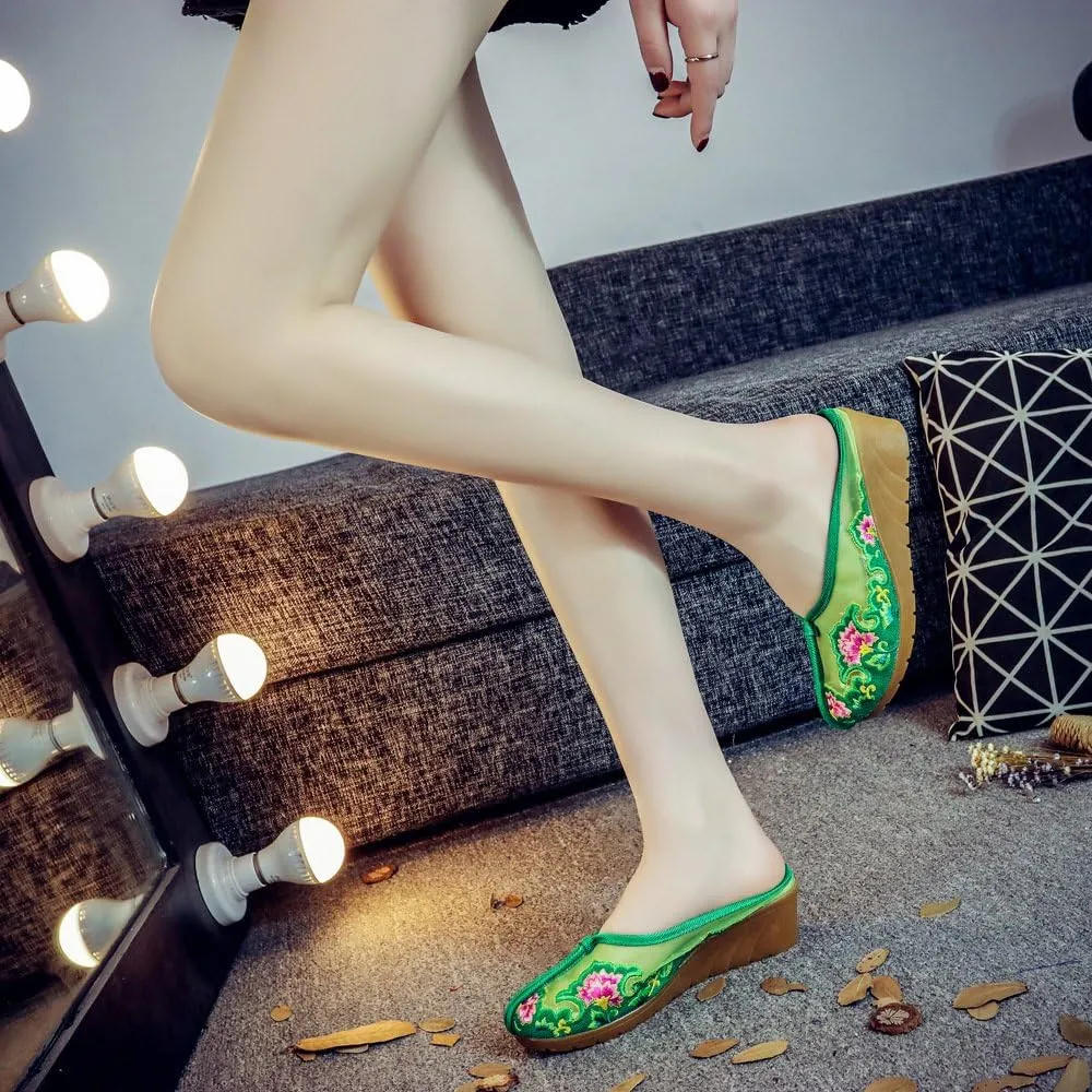 Qhome Women's Chinese Floral Embroidery Net Yarn Silk Comfortable Casual Mules House Wedge Slippers Shoes