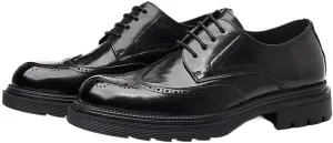 Refined Men's Wingtip Oxford Shoes with Brogue Detailing and Leather Outsole for Formal Occasions