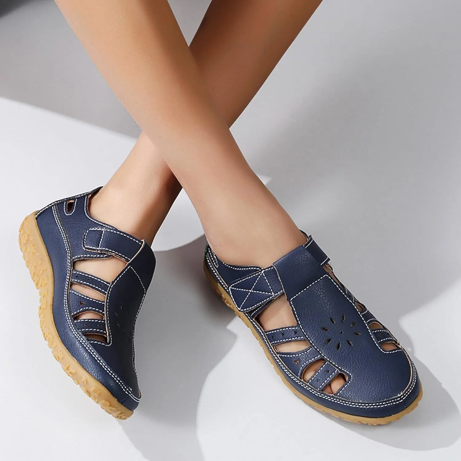 ZSpzx Summer Sandals For Women 2025,Closed Toe Wedge Shoes Hollow Out Retro Soft Soled Casual Adjustable Slip On Walking Wedges Arch Support Bohe Cute Slides for Party Beach Vacation